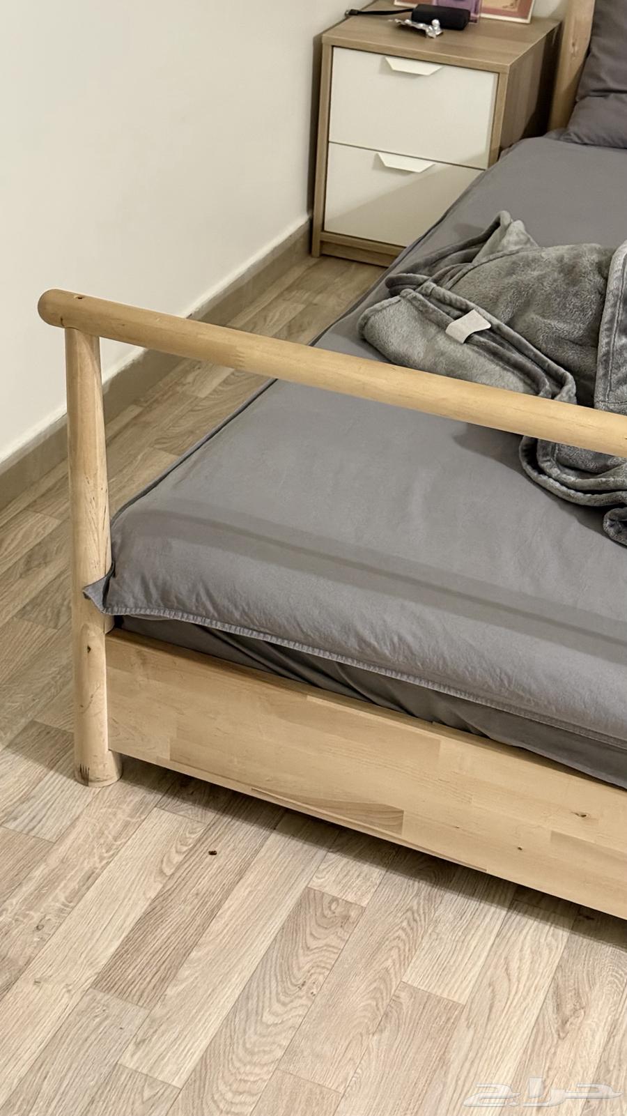سرير خشبي من ايكيا للبيع64520175935618110