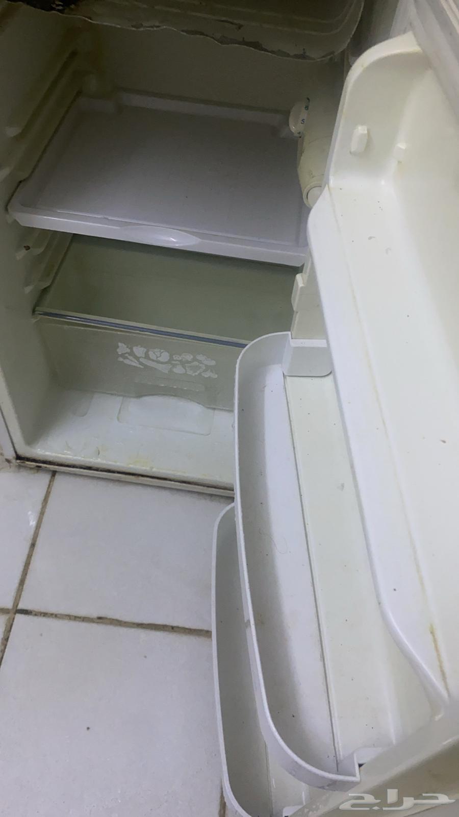 للبيع ثلاجه صغيره64519384524163111