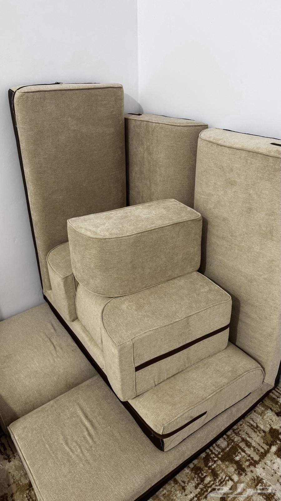 Carpets, cushions and star64523612561282114