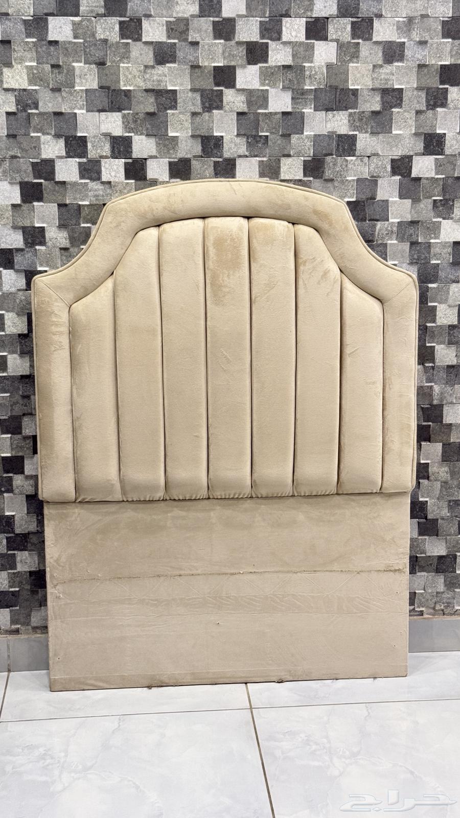 سريرين و كومدينة للبيع64522964305537112