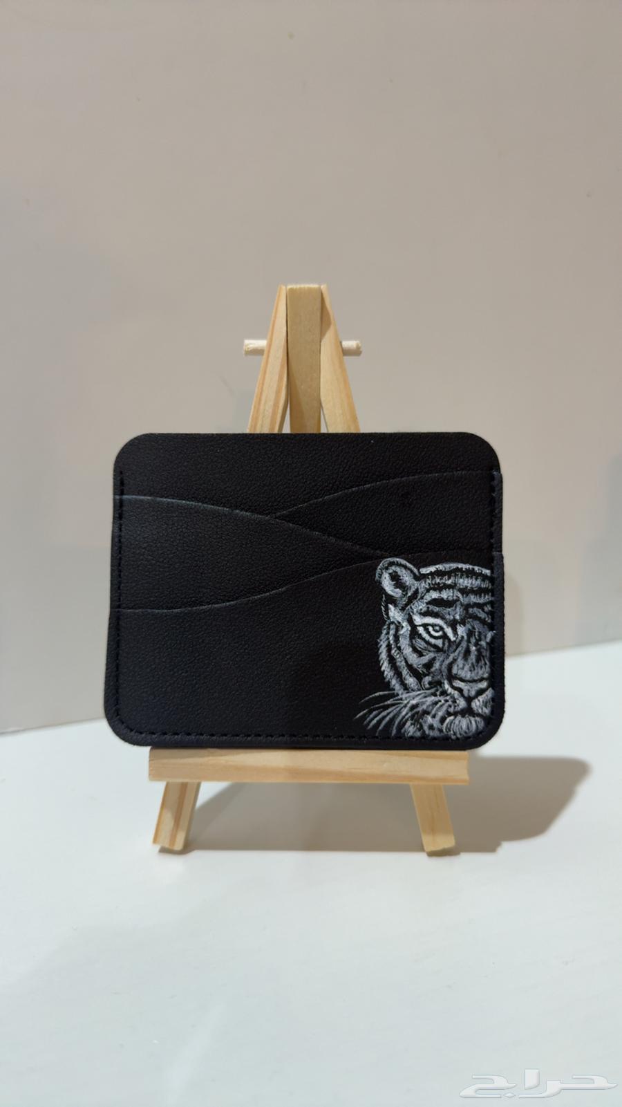 Drawing on wallet and medal64525774114563110