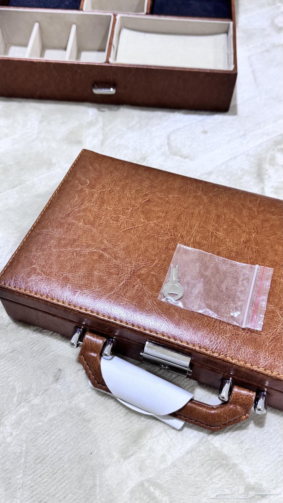 صندوق جديد لم يستخدم64525330740738114