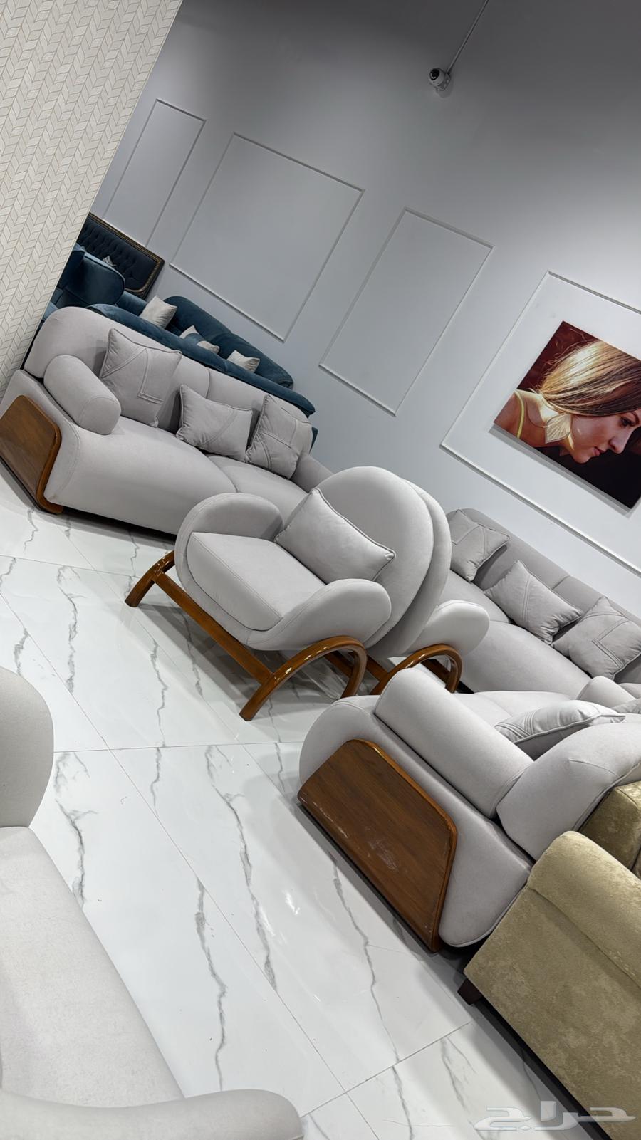 Ready-made sofa sets starting at 160064524083720321114