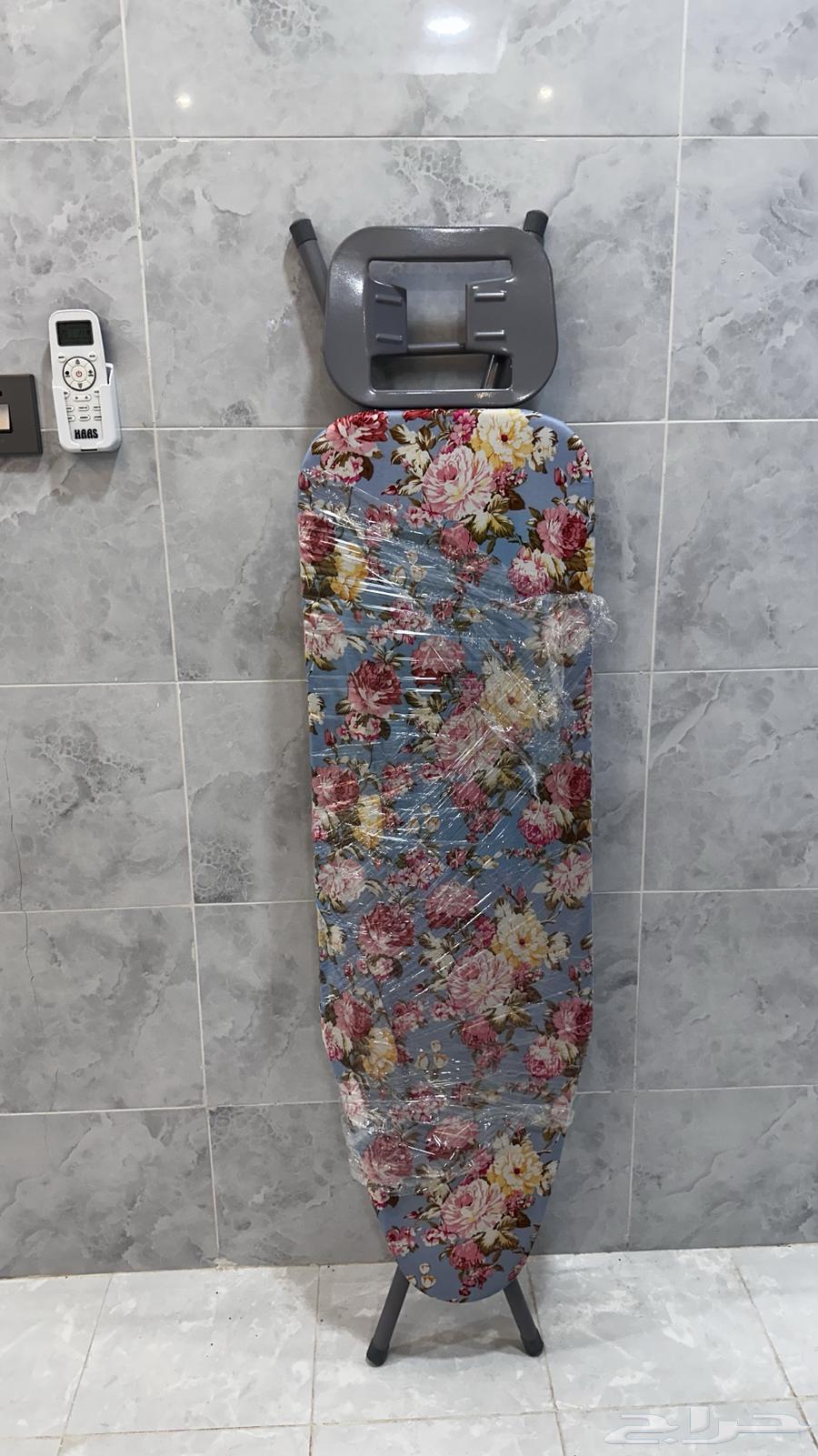 Frying pan and ironing board64521906776451112