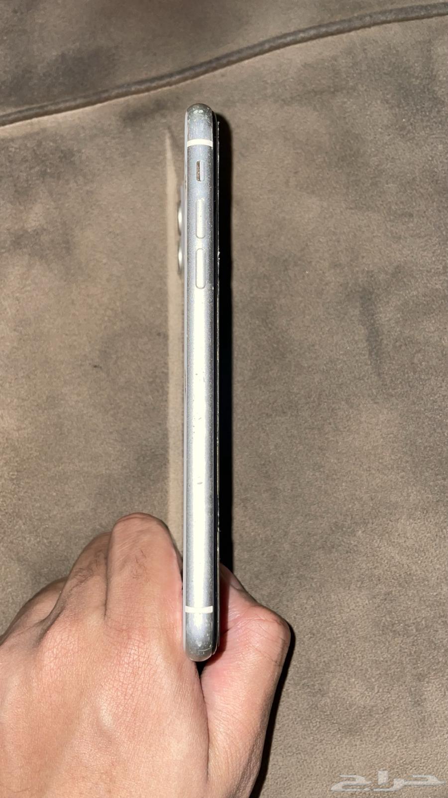 iPhone 1164520161599746113