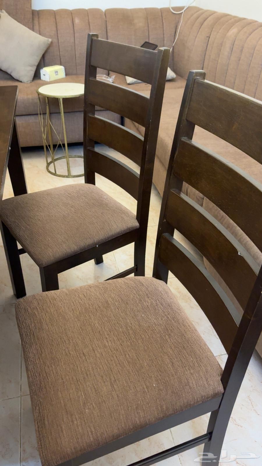 Dining table64525122730754112