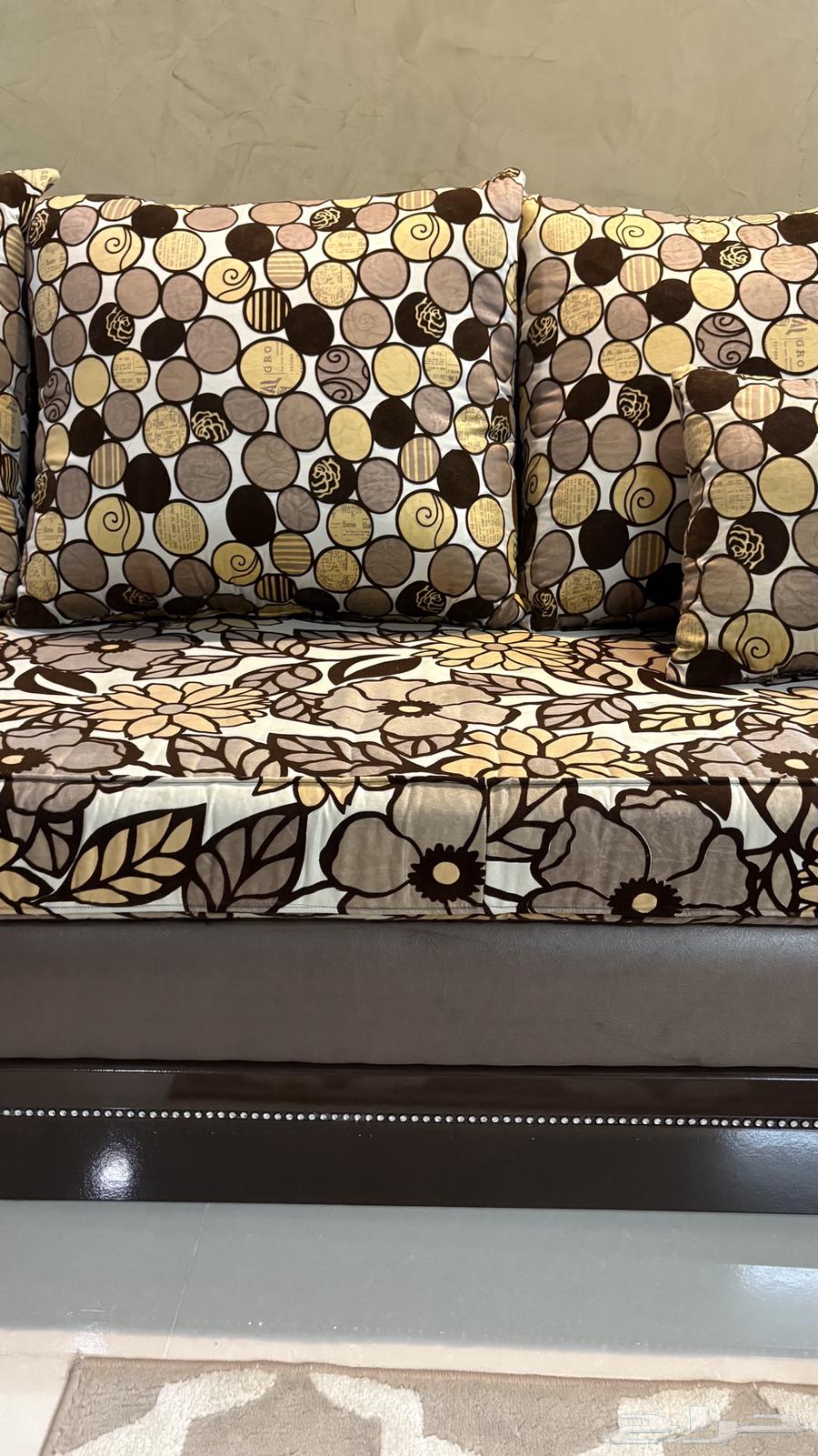 كنب للبيع مع الطاولات64526648381569111