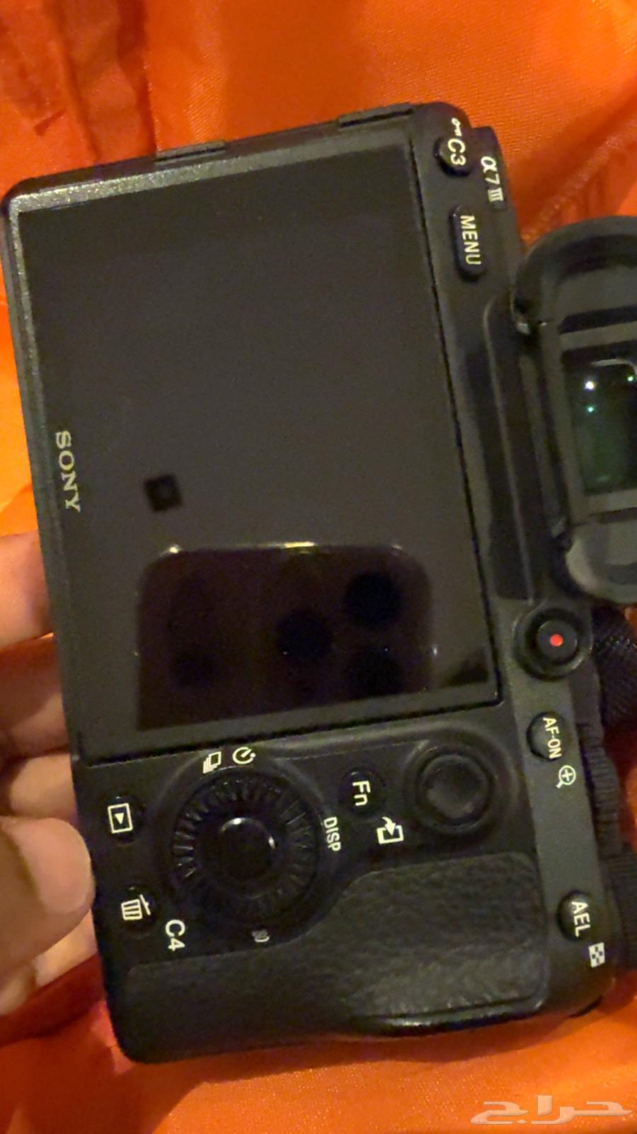 كاميرا سوني a7iii معها عدسة 50 م وشاحن البطارية الكام نظيف64518988610435113