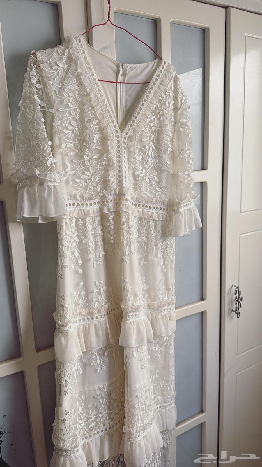 فستان راقي مكسي طويل وشفاف من تحت الركبه استخدام مره وحده64522443976194111