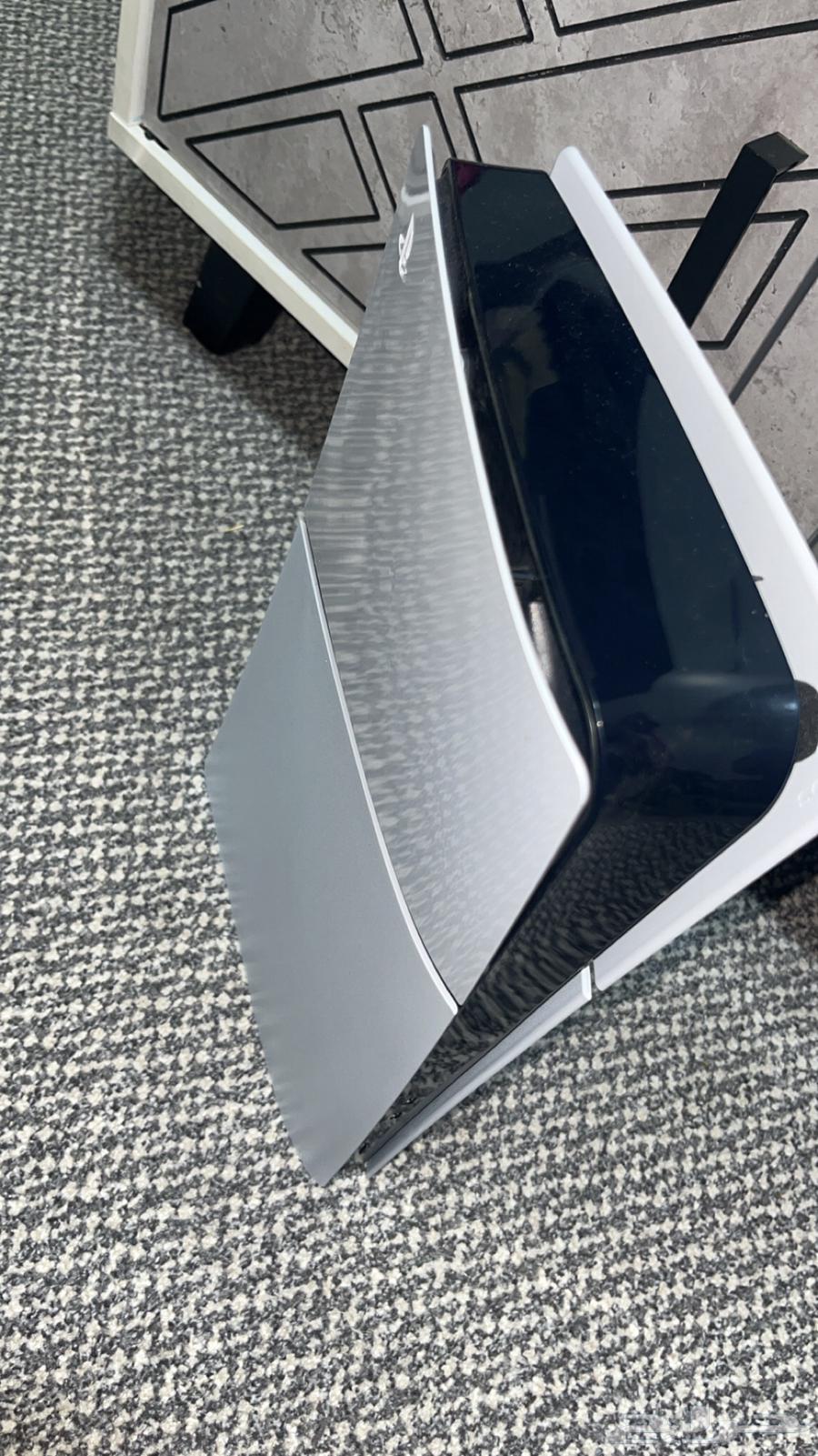 سوني فايف للبيع استخدم أسبوع اغراضه معاه كامل و الكرتون حقه64526662088707111