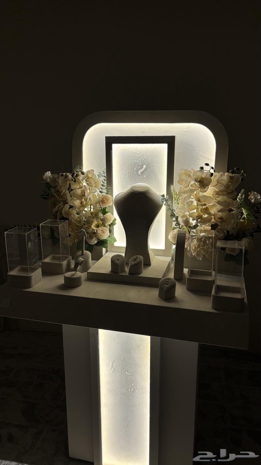 عربية ملكة   طاولة زواجات ومناسبات64521906759425110