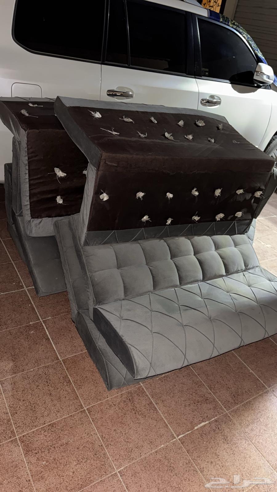 للبيع أثاث مستعمل بحالة جيدة64525524406659111