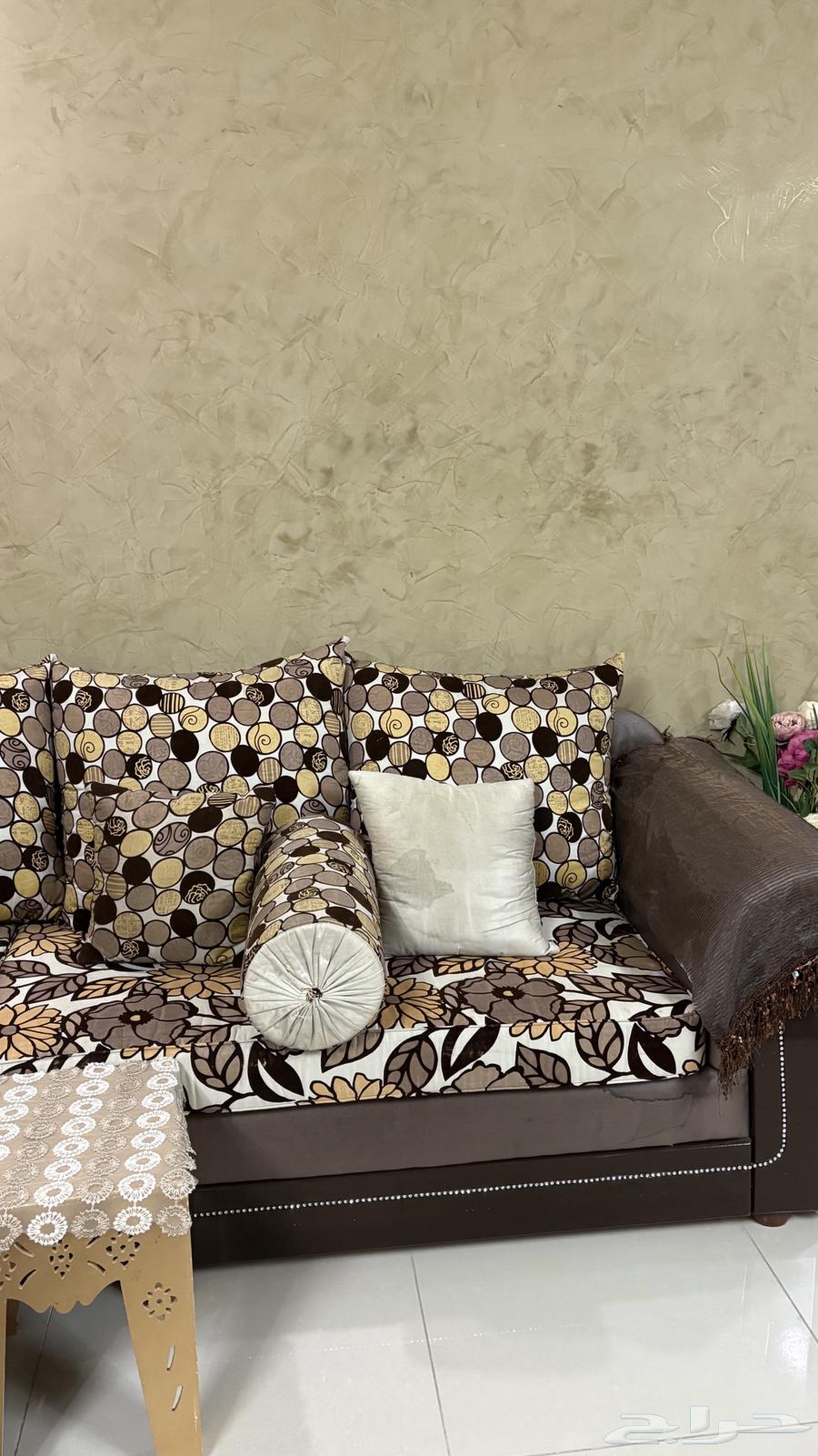 كنب للبيع مع الطاولات64526648381569113