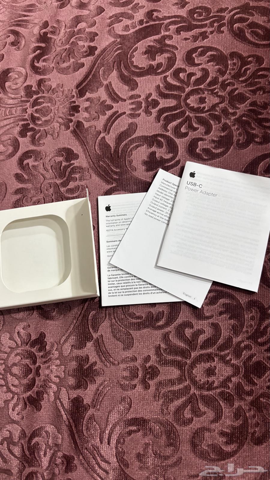 راس شاحن ايفون جديد ما استخدمت عليها ضمان سنة64524656834307111