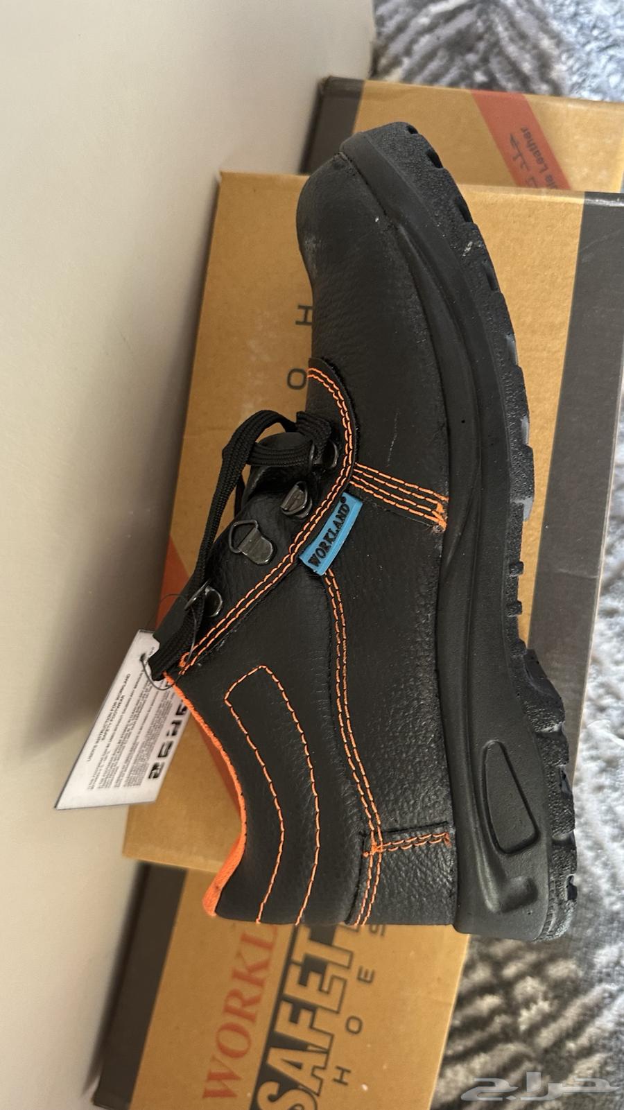 Soft sole size 41 only64520911350403111