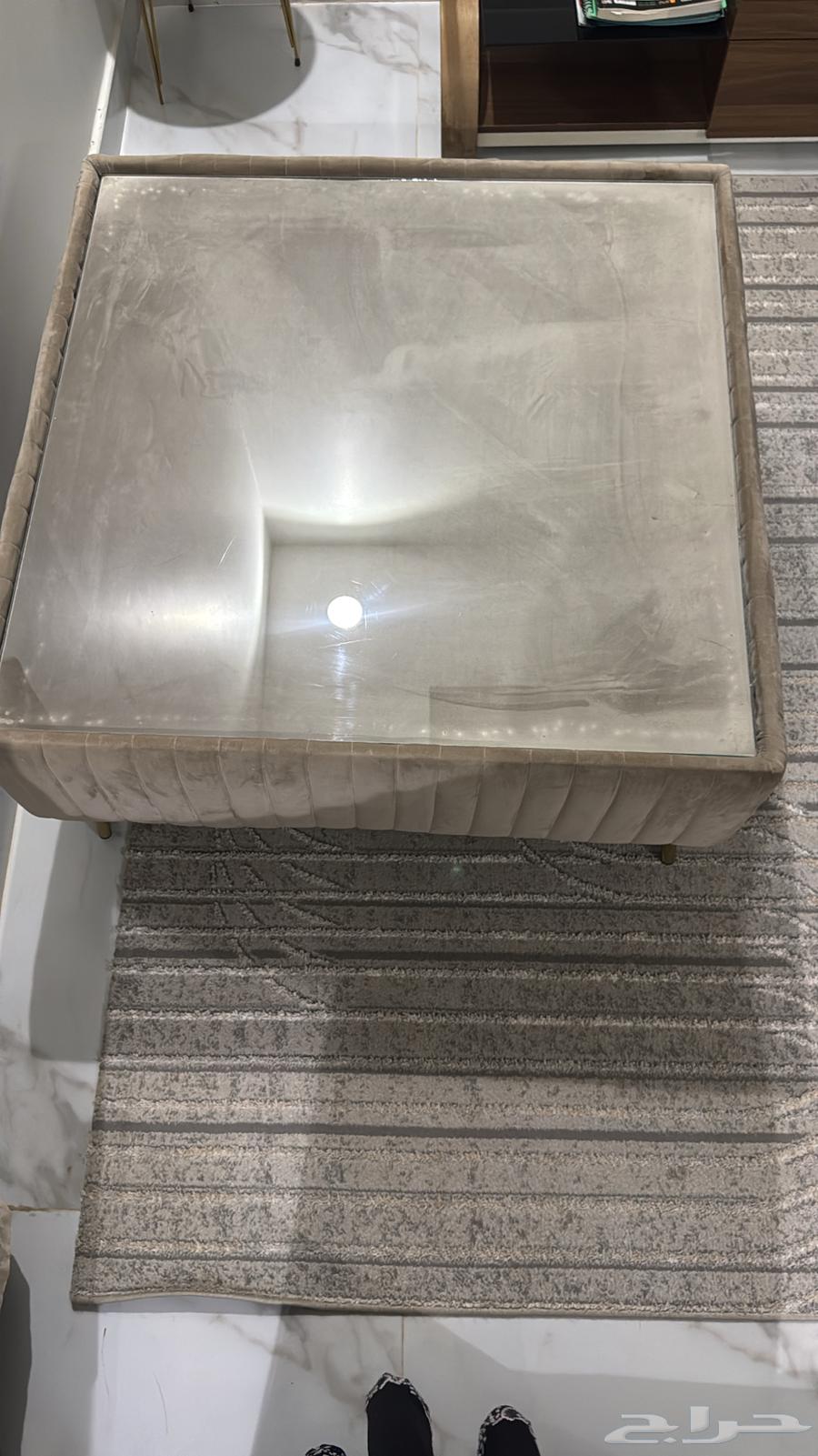 Serving table64524767576322111