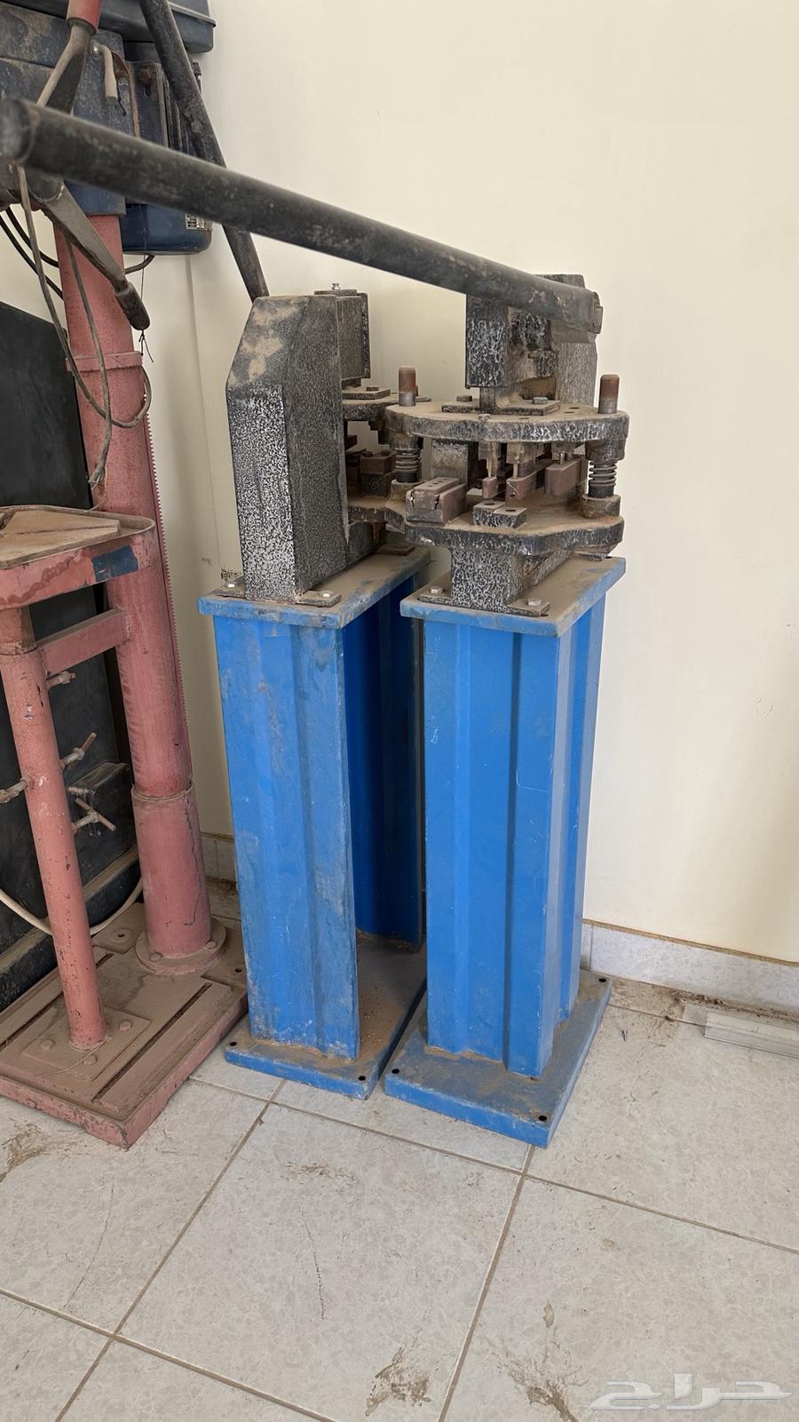 عدد ومكاين المنيوم ( طعاجه وقصاص و ثقب وغيرها )64521554092674110