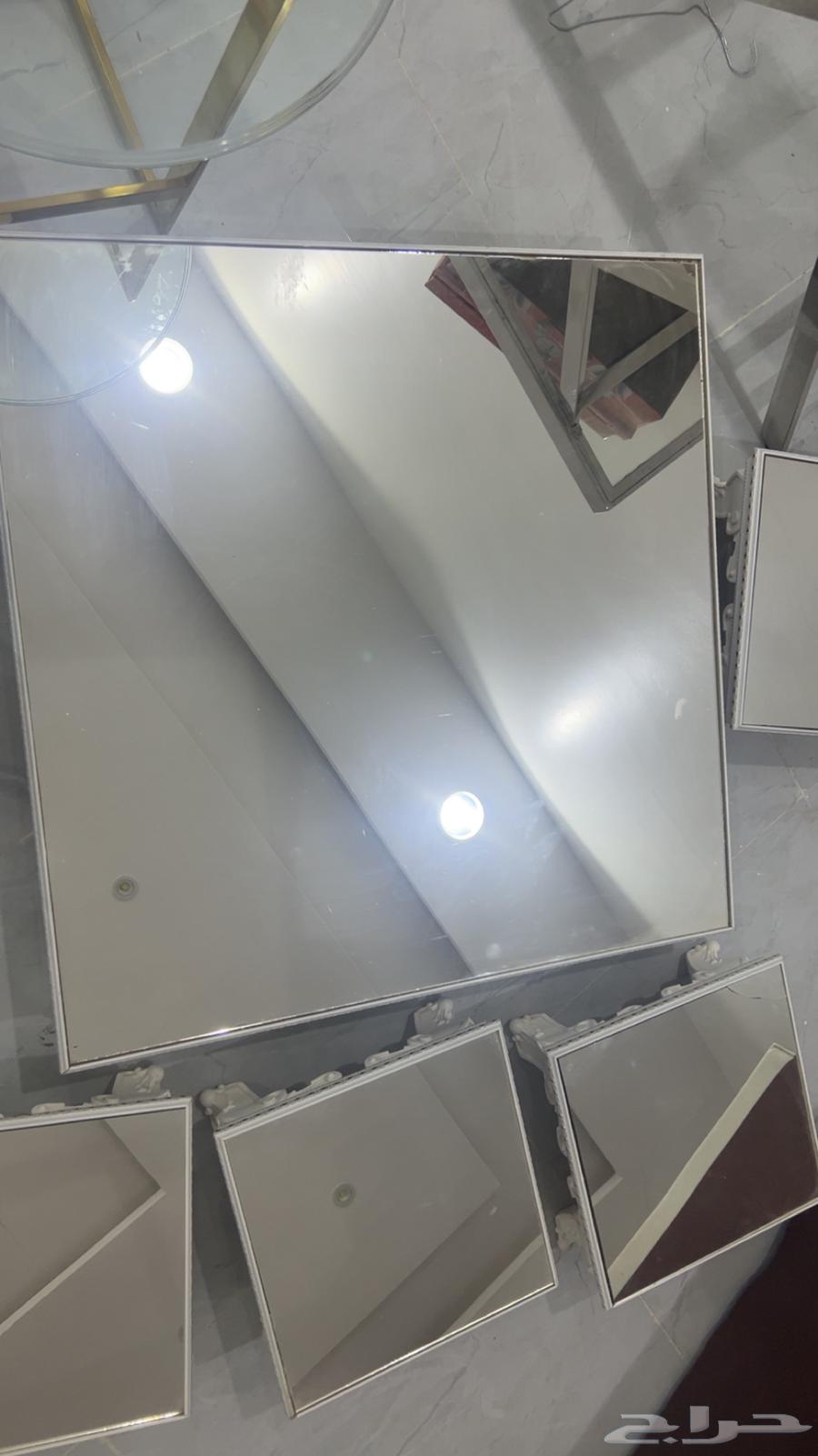 Tables64522767452547110