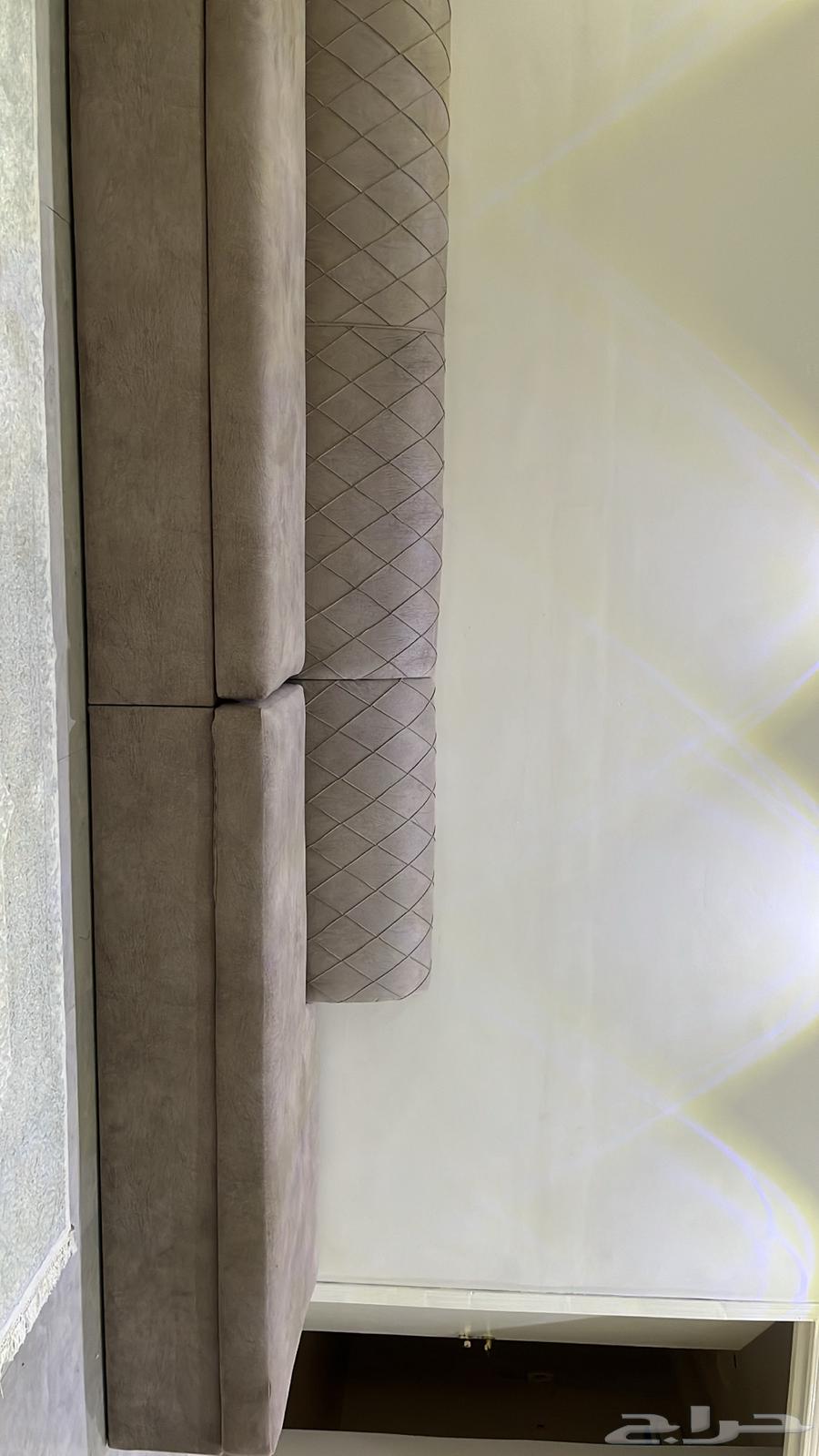 Sofa64526022851458112