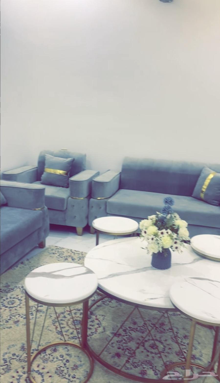 Tables and sofas64520474098050111