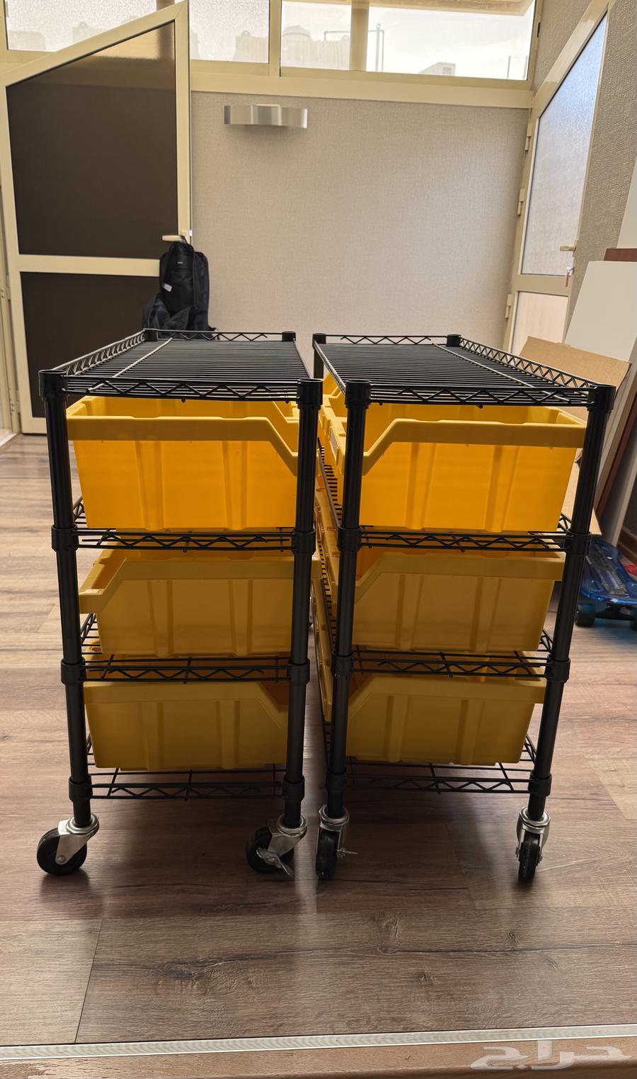 أرفف حديدية مع علب تخزين بعجلات64524726265347112