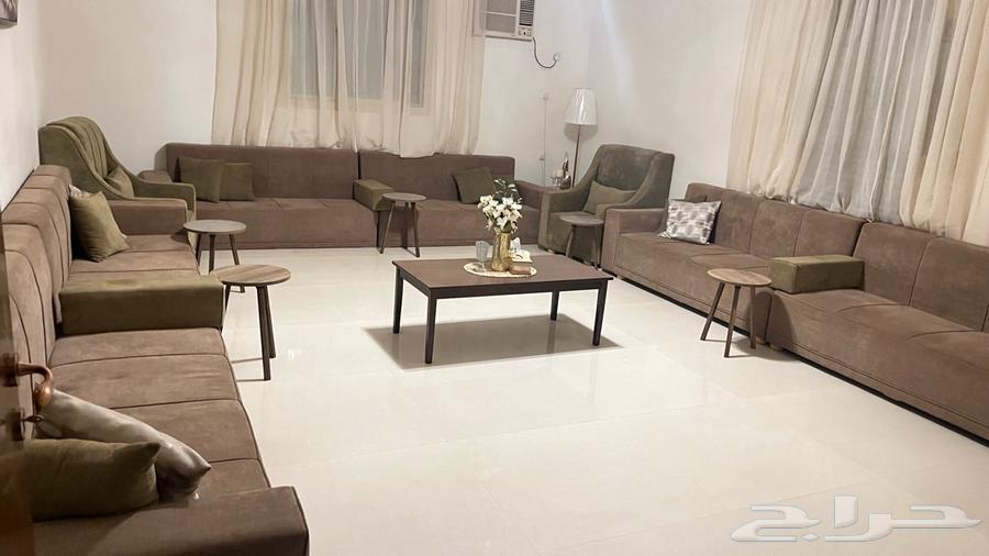 كنب 6 قطع كبيره 2 مفرده مساحة المجلس 5 7نظيف خالي من العيوب64524475907459110