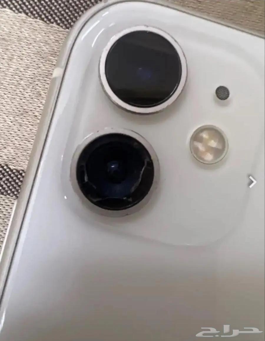 جوالين ايفون 11 نظيفه استعمال شخص64521140109442111