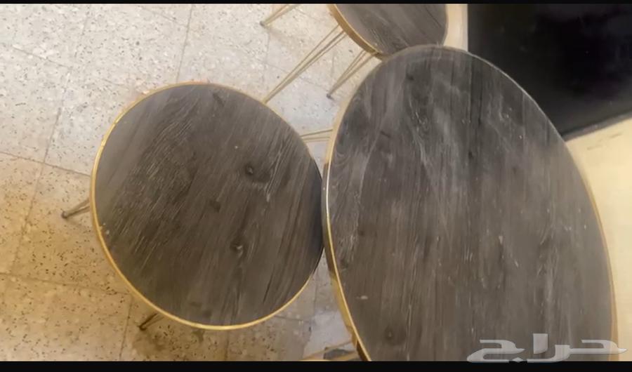 كنب وطاولات خدمه شبه جديده64524052603010110