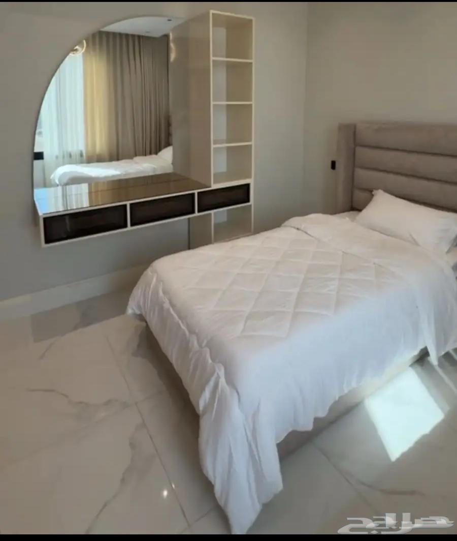 Two beds and two mattresses and a dresser and a vanity64521197256577111