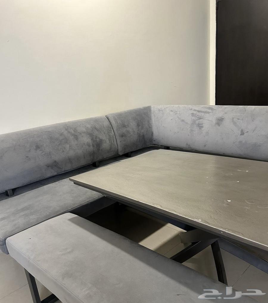 كنب و طاولة طعام للبيع64407713208835114