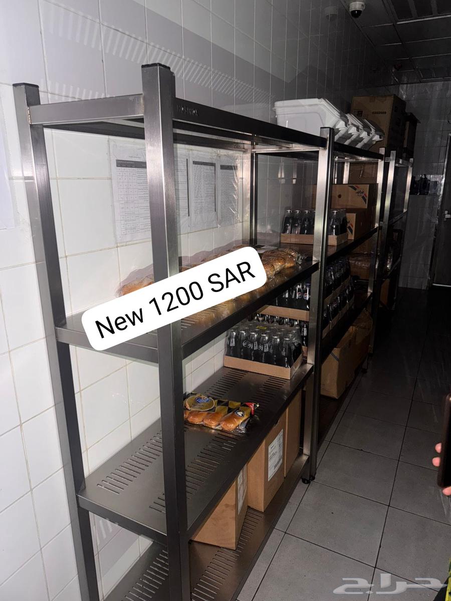 معدات مطعم شبه جديد للبيع بنصف السعر64519511822337113