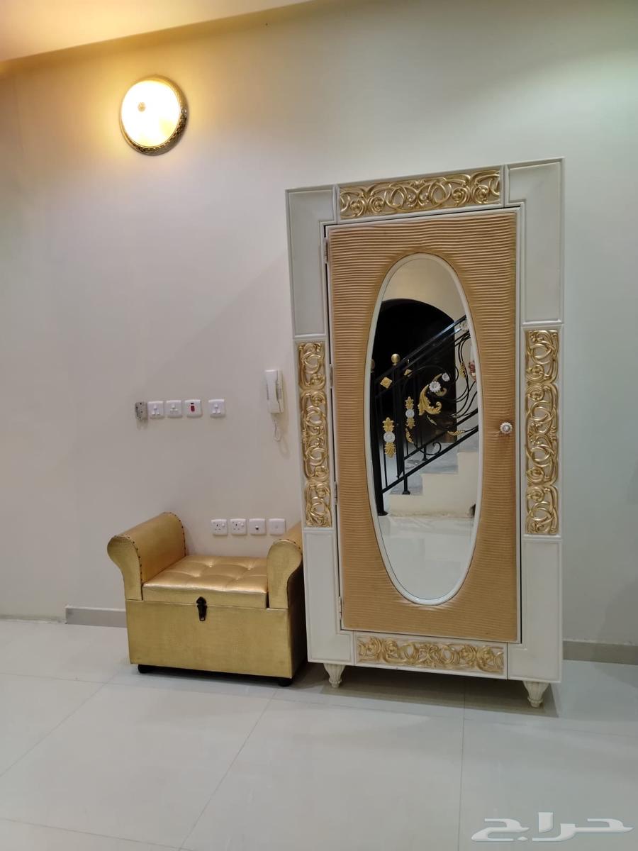 اثاث للبيع حامل عبايات64525122690049111