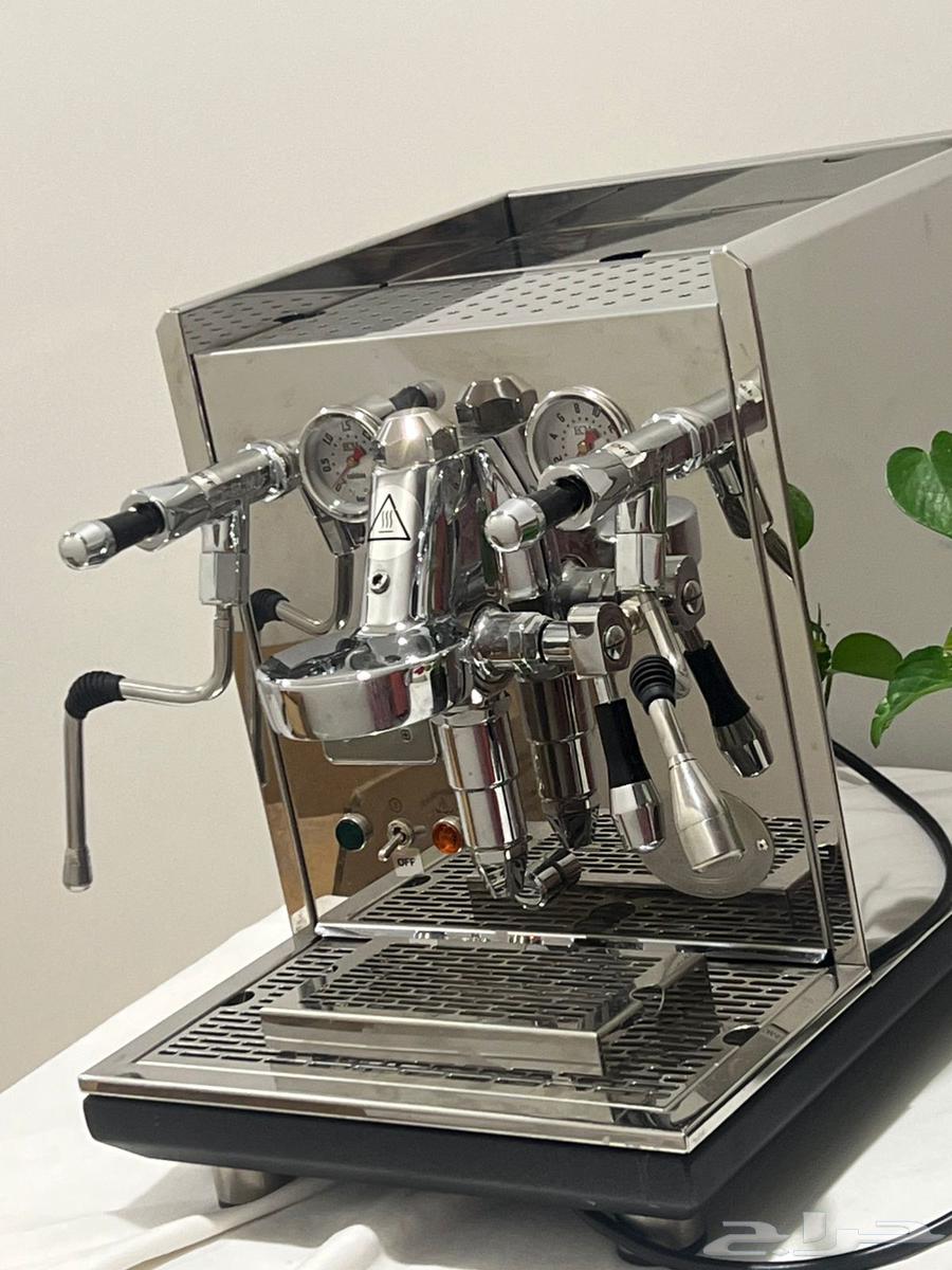 مستعمله استعمال نظيف جدا  سعر البيع 7500قابل لتفاوض64522401380866111