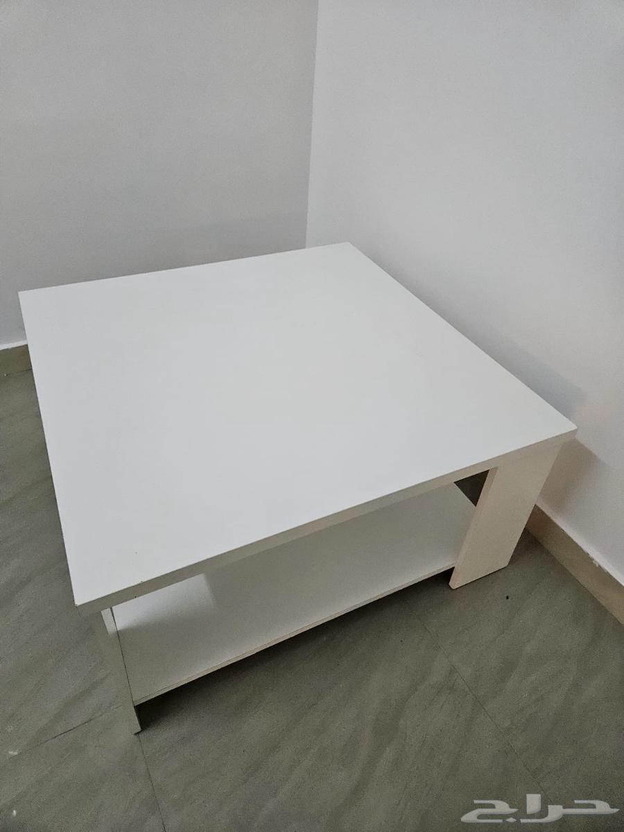 طاوله بيضاء ايكيا ومرايه ايكيا64522387358721111