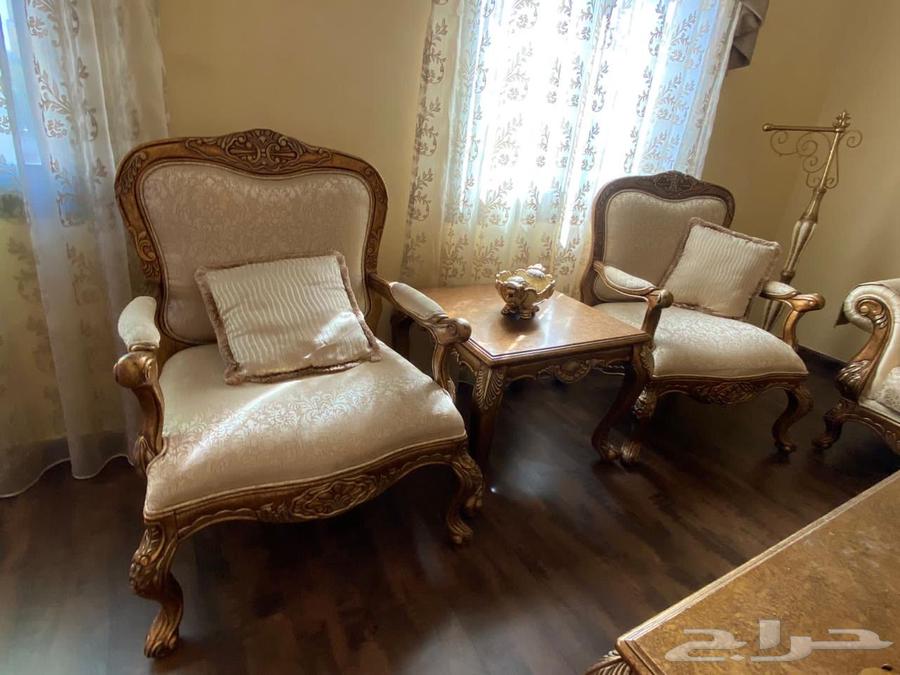 7-seat sofa from Abdul Latif Jameel in good condition64525345071619112