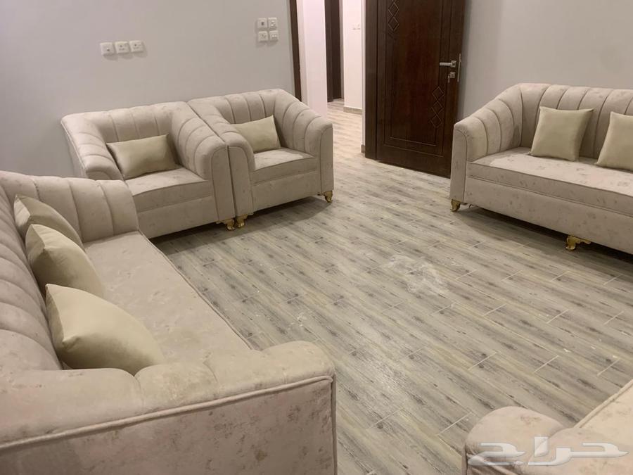 Very clean sofa for sale, complete with its tables64527011069313113