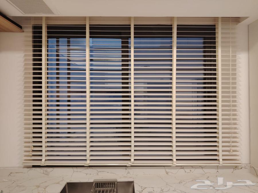 Curtains, Furniture, or Curtains64519328171394114