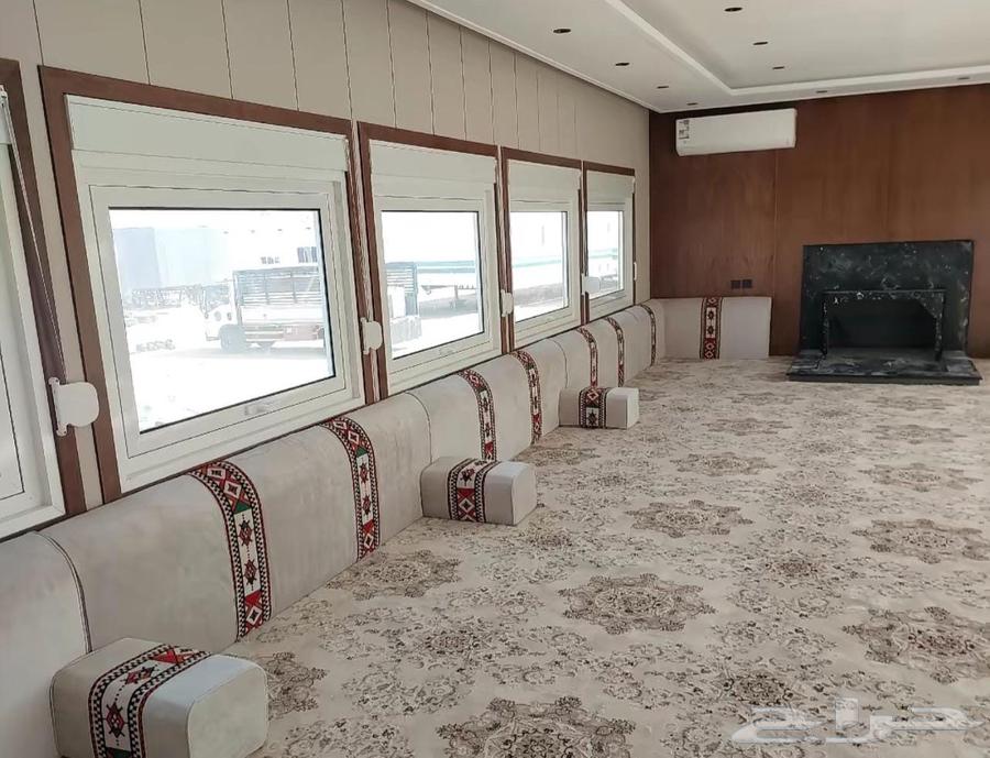 Curtains, Furniture, or Curtains64519328171394112