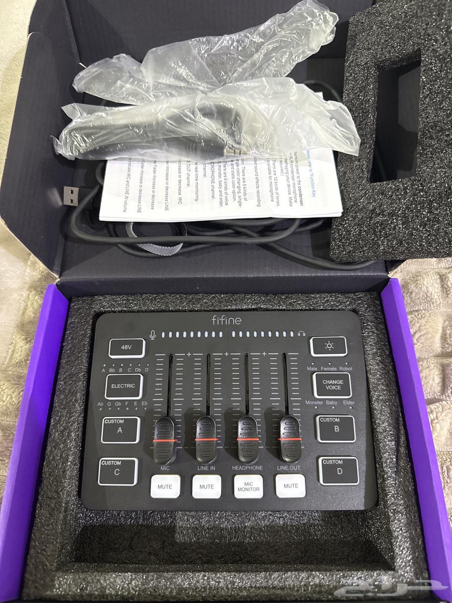 Broken Pixel 5 in Fine Black Color64523894340867110