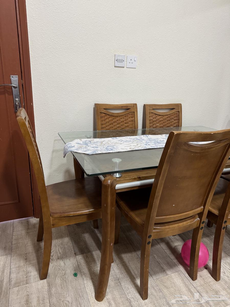 طقم مجلس بحاله جيده 11 فرد وسفره 6 كراسي وطاوله مجلس64521709403395114