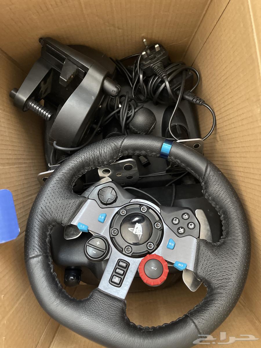Logitech with all its accessories, gear shift, steering wheel, pedals64522173554818111