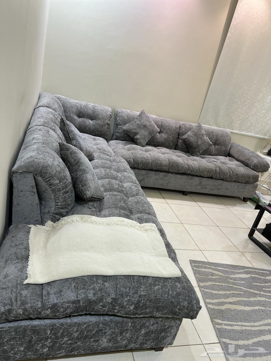 Almost new corner sofa used for seven months, purchased for over two thousand64519807909379111