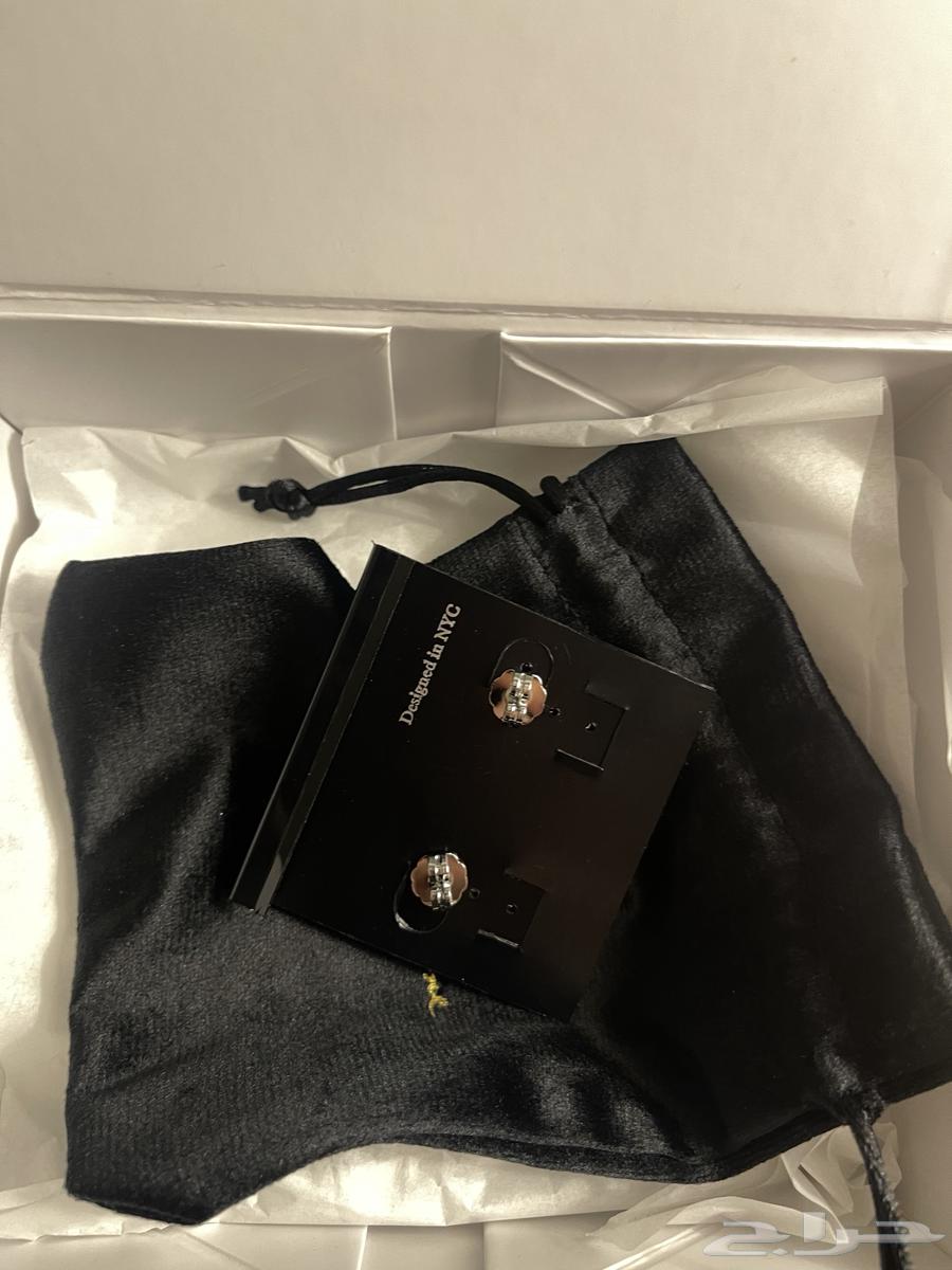 حلق فضي من أوناس64525095304578111