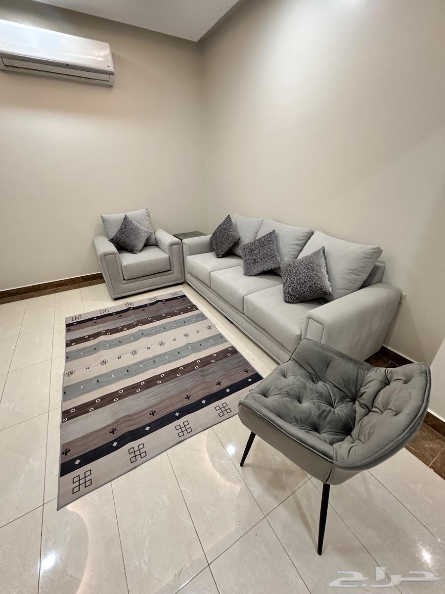 طقم كنب وطاولات خدمة وتلفزيون وستارة64526217154562112