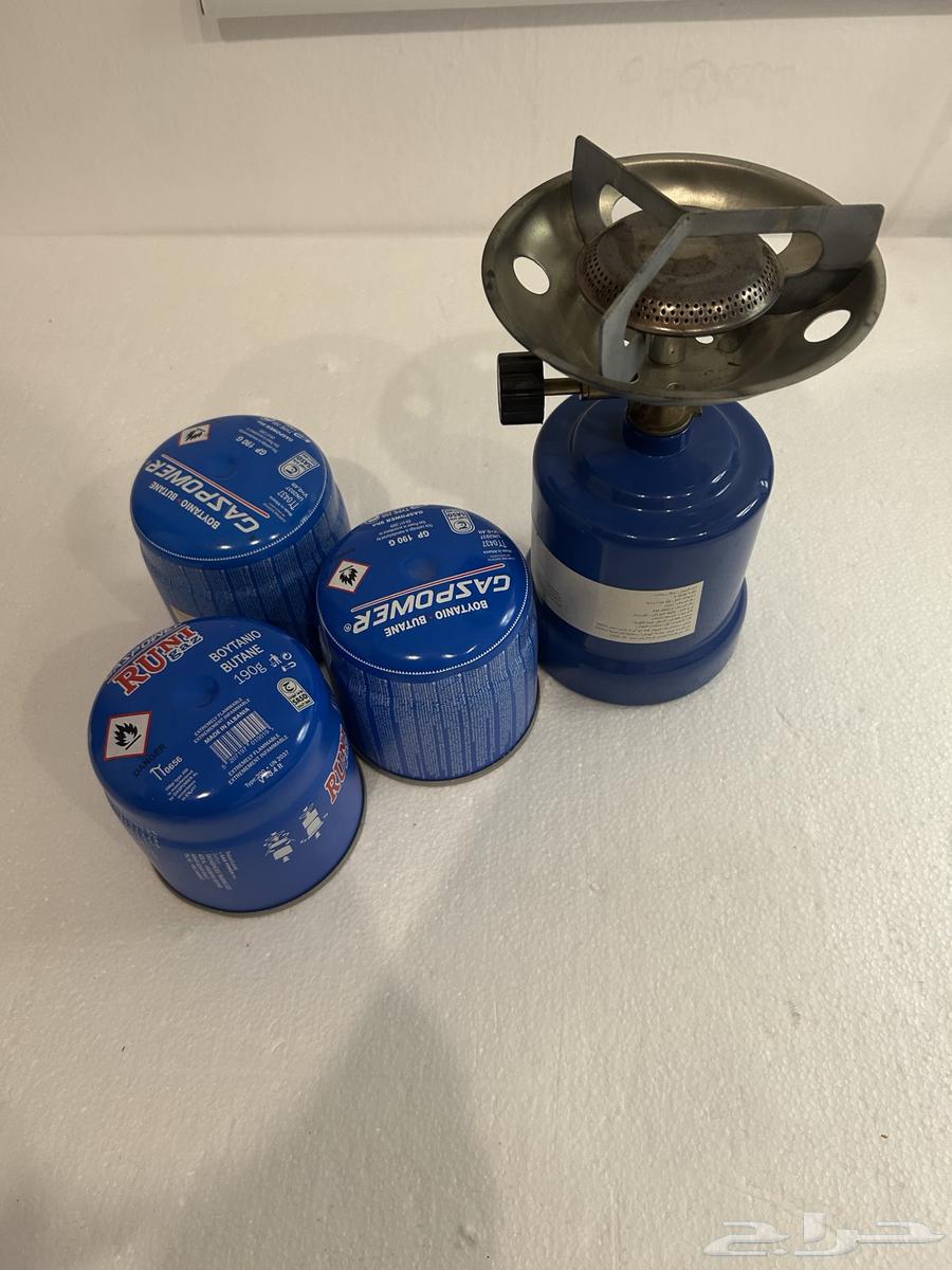 موقد غاز للرحلات صغير مع ثلاثة علب غاز مليانة جديدة64521737927683110