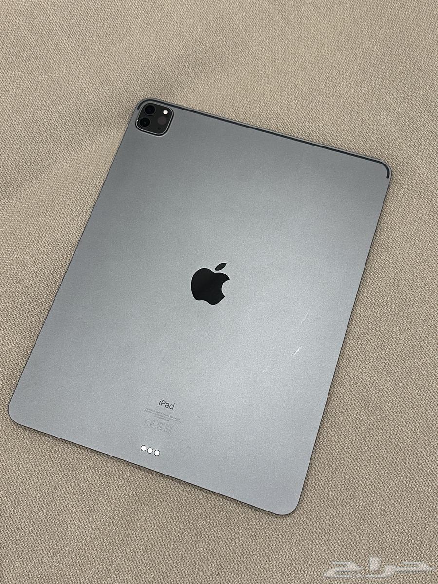 iPad with keyboard64525414294530114