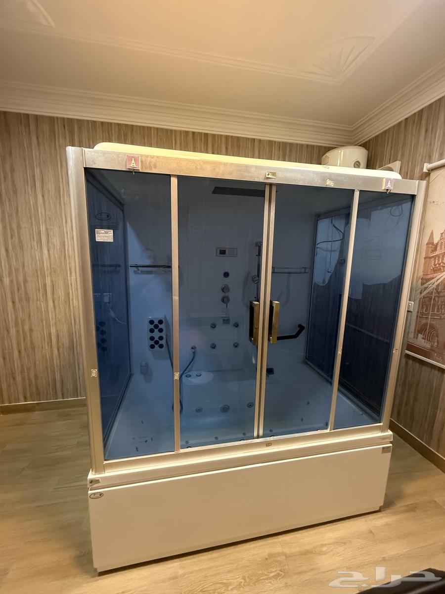 Almost new jacuzzi, never used64521225915650111