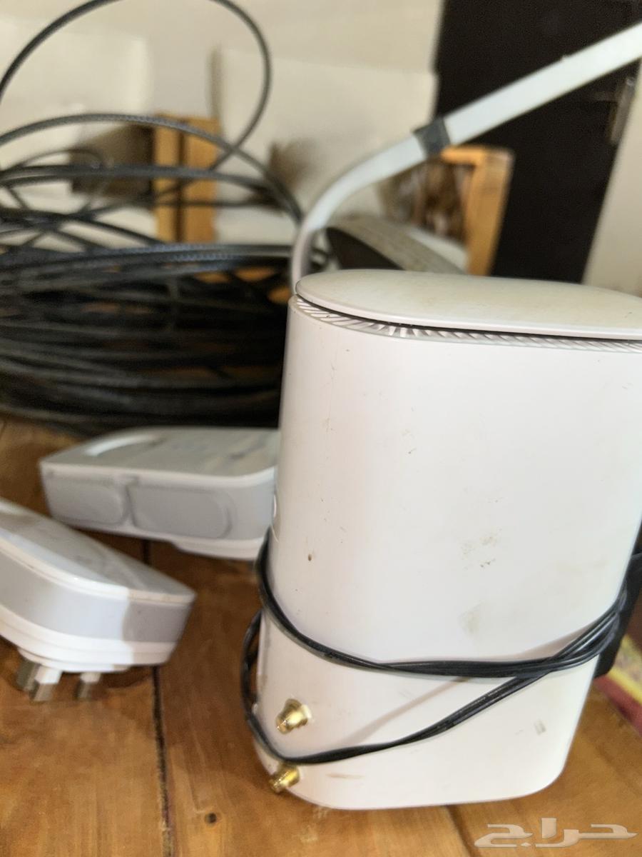 ZTE router with modified external antenna64525275507458110