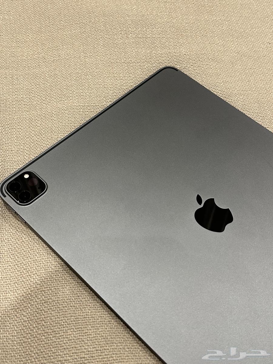 iPad with keyboard64525414294530112