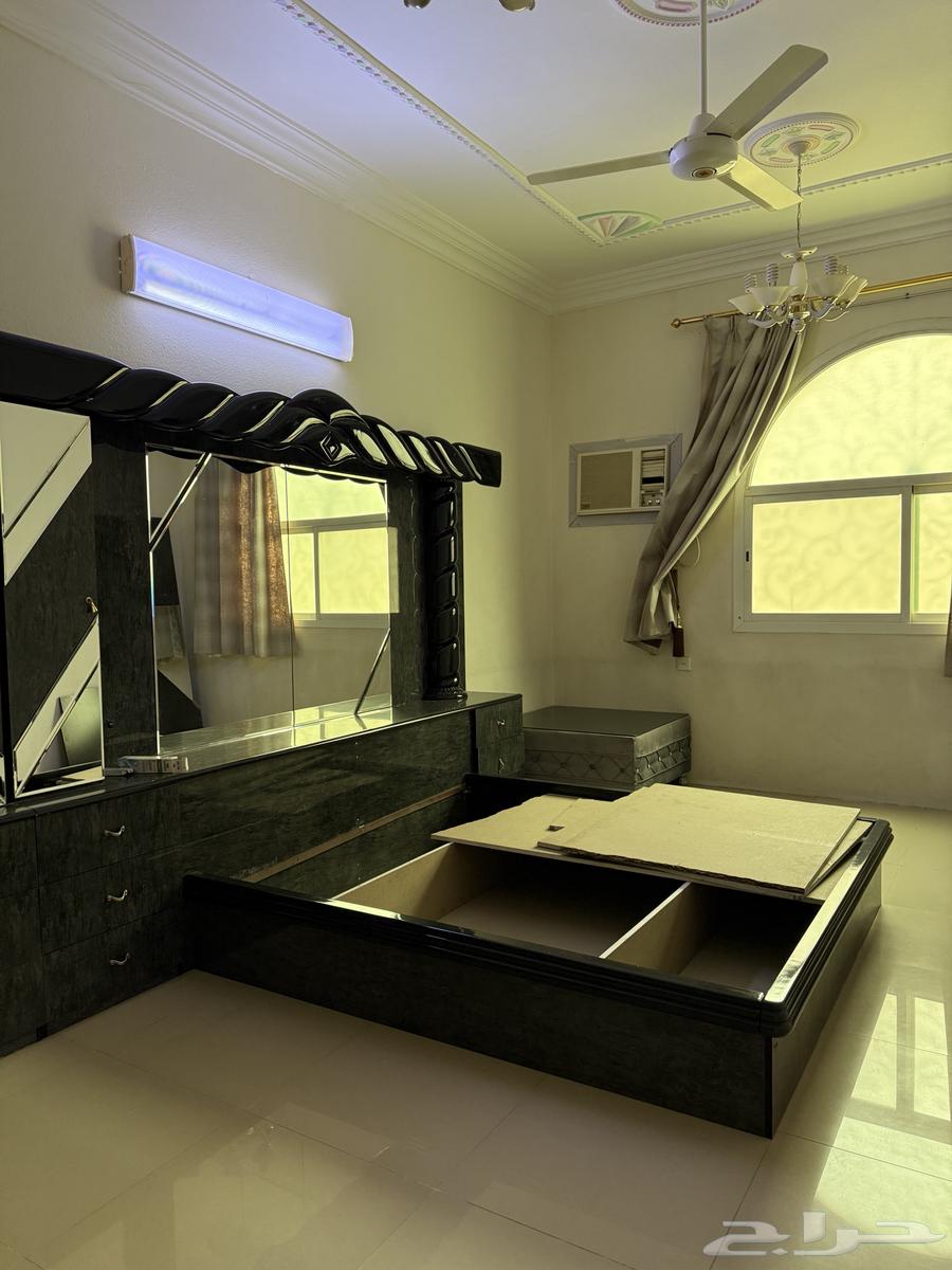 اثاث غرفة نوم سرير مع التسريحة والمراية - ودواليب مطبخ64521737901313111